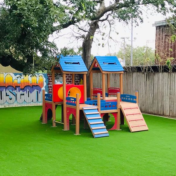 deluxe kennel club playground 1