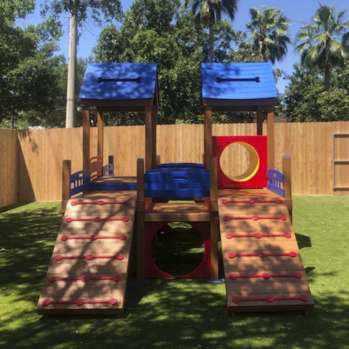 Deluxe K9 Kennel Club Playground with Rattle Bridge - TerraBound Solutions  Inc.