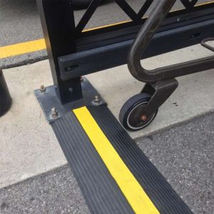 shopping cart corral bump